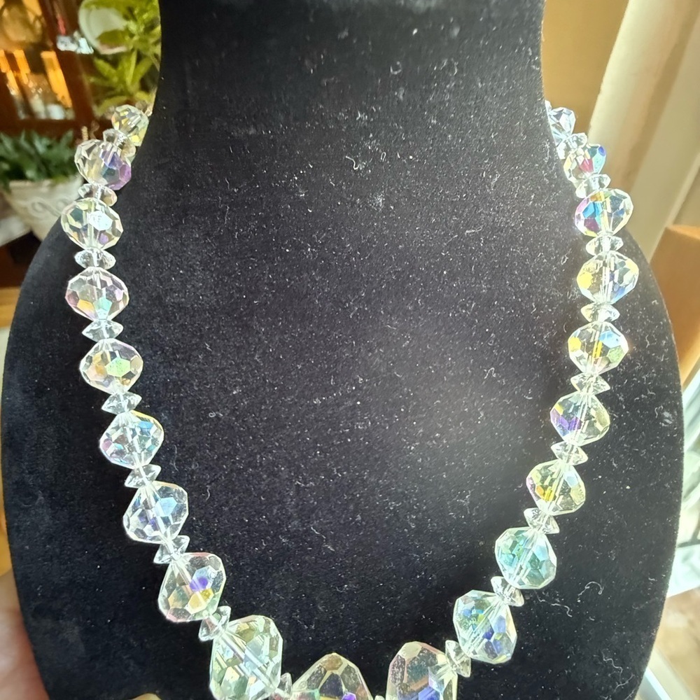 Vintage Aurora Borealis Crystal Necklace 15” + 2” Extender - Picture 5 of 5